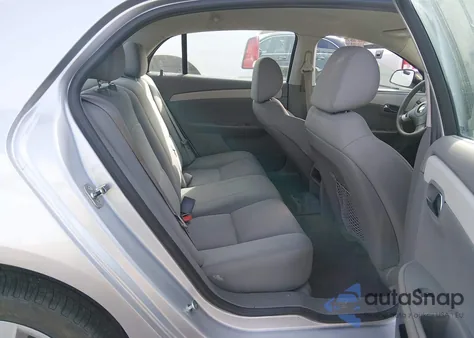 2010 Chevrolet Malibu Ls z USA, uszkodzony, nr VIN 1G1ZB5EBXAF312617